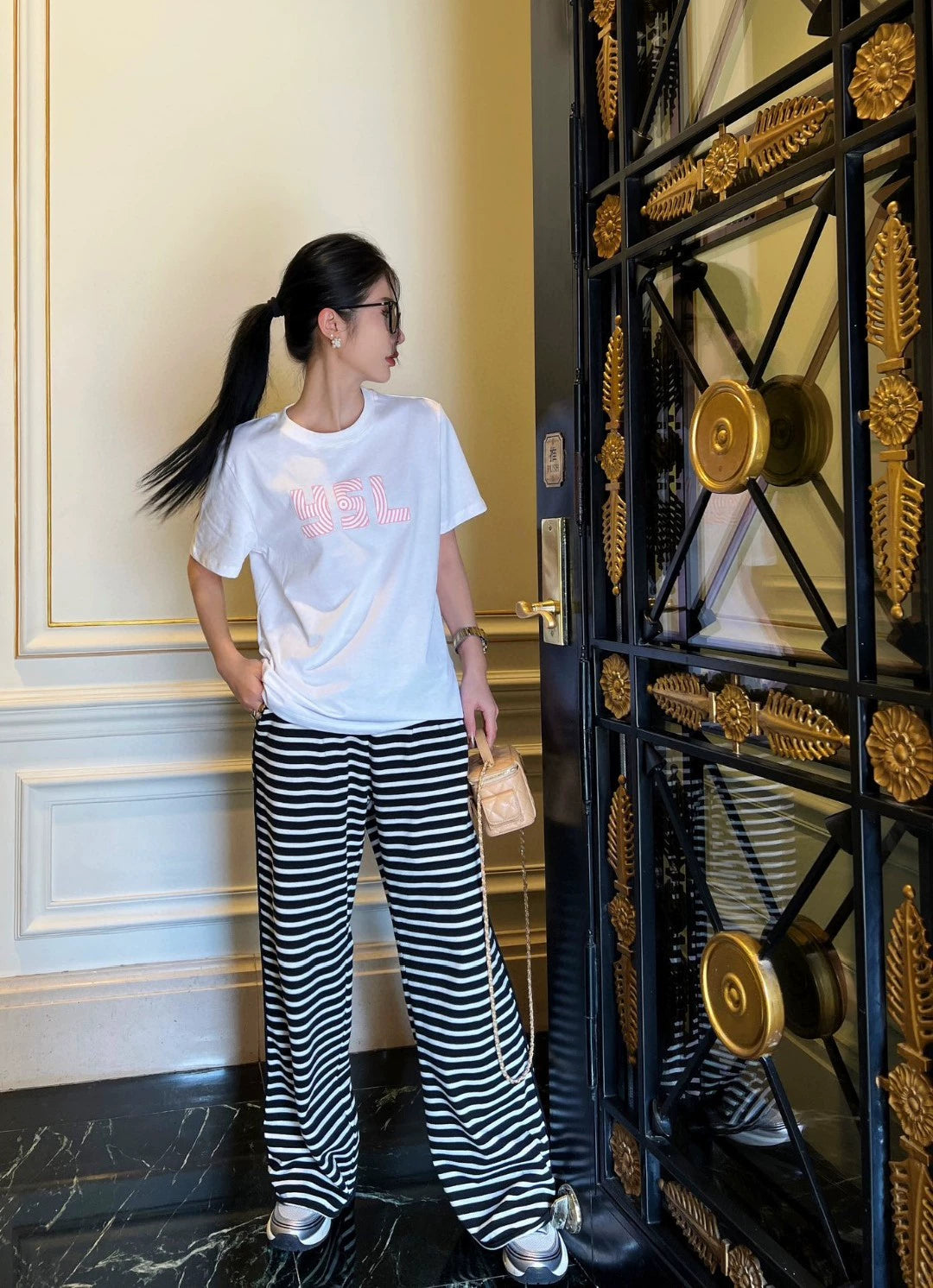 Y 25 New Flocked Letter Print Short Sleeve T-Shirt