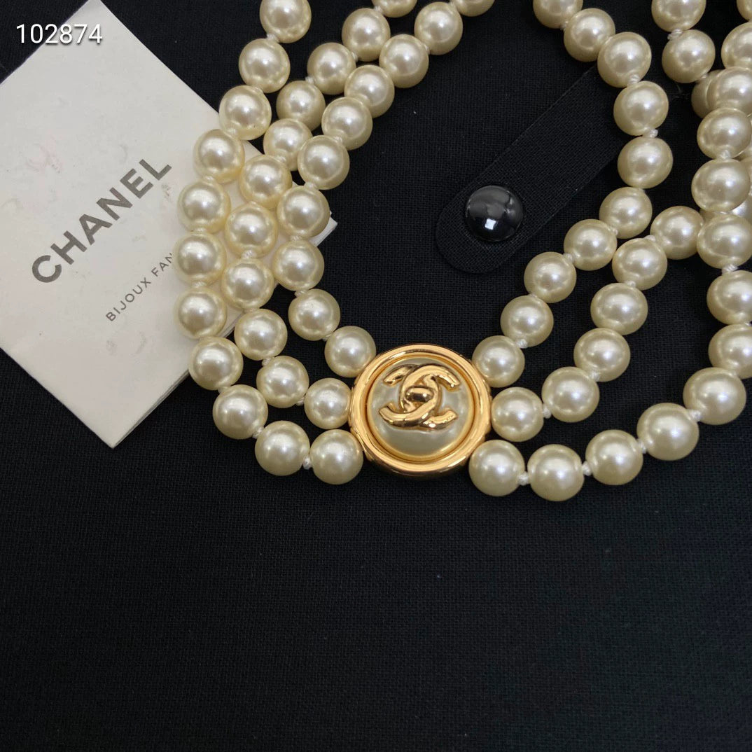 C Palace style three-layer pearl necklace