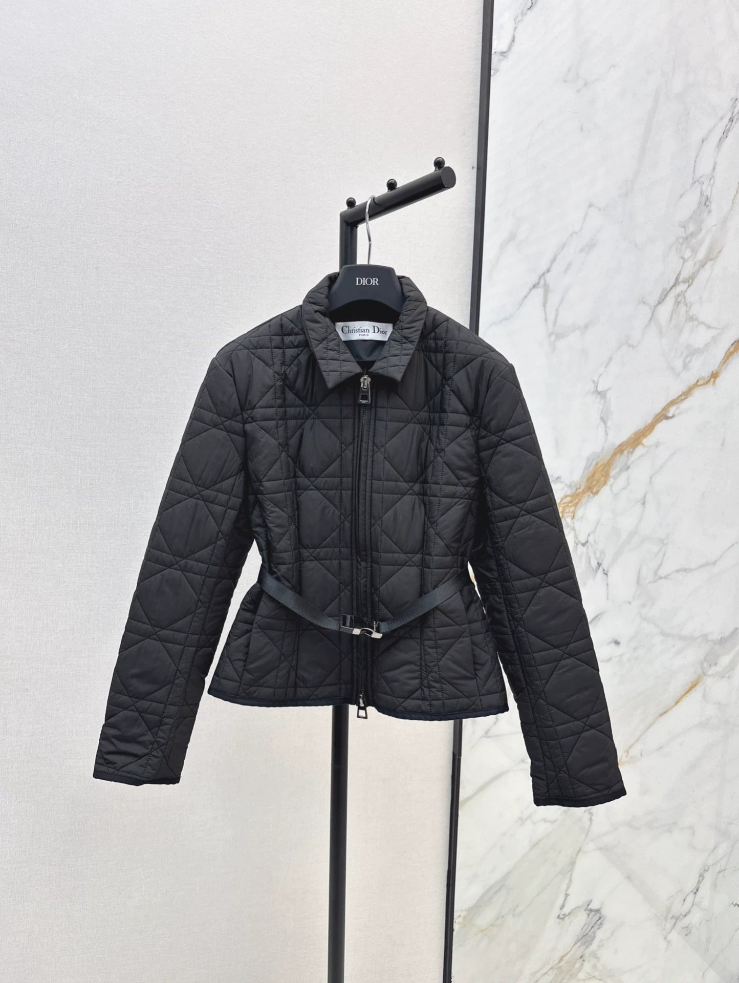 D 25fw Embroidered logo padded jacket