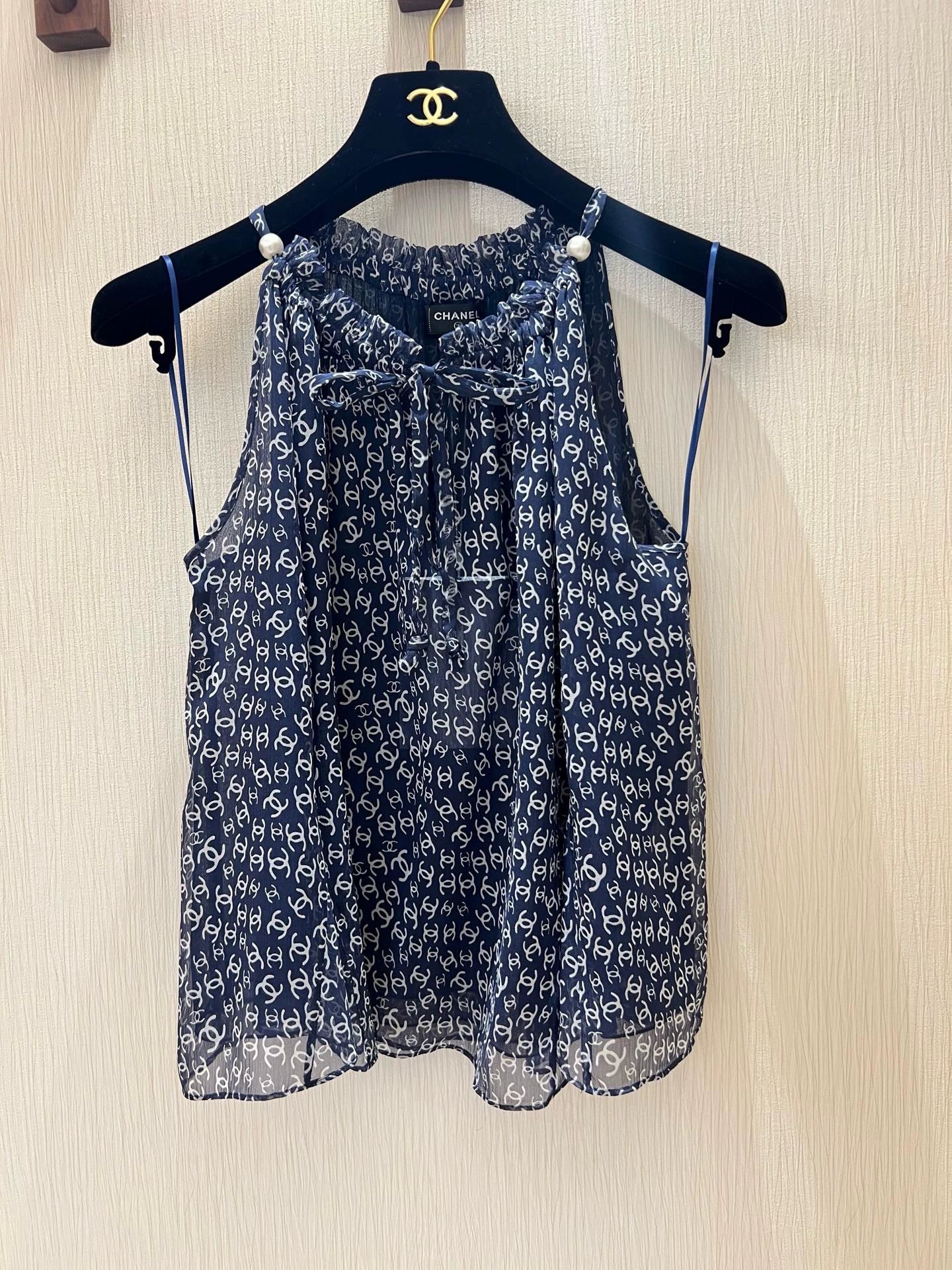 C 25 New Beach Series Pearl Neck Tie Vest (100% silk)