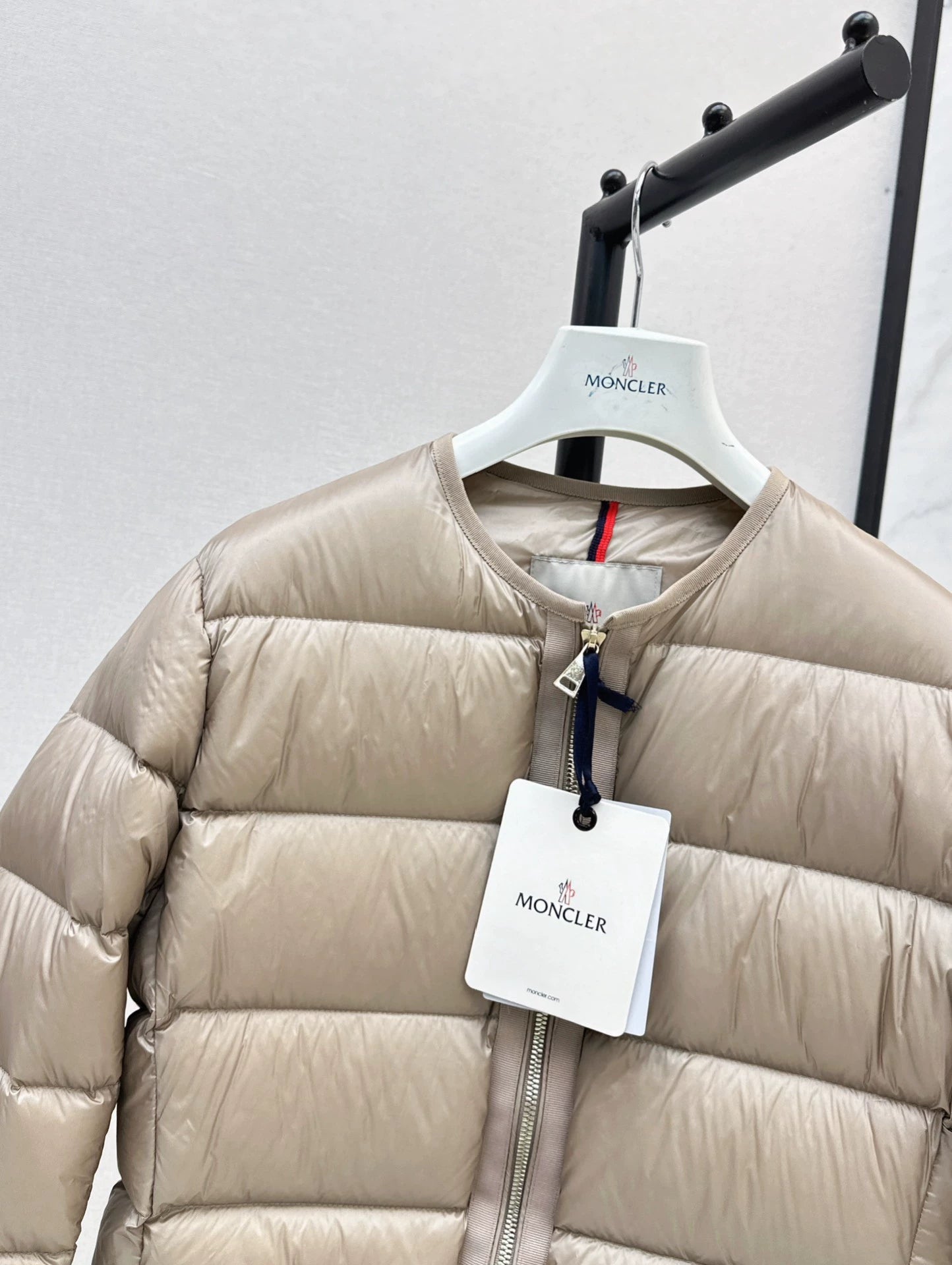 MON 25fw Simple round neck down jacket(BLACK/PINK/BROWN)