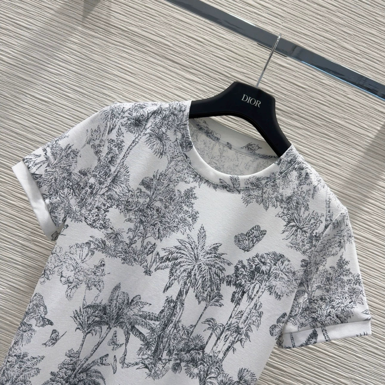 D 25 New Classic Jungle Print Short Sleeve T-Shirt