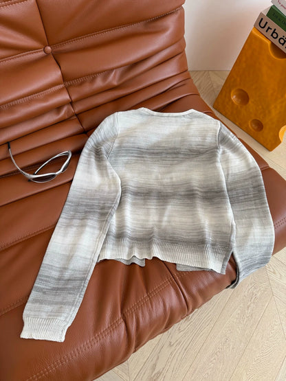 C 25 Gradient color knitted cardigan + inner suspenders