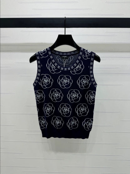 C 25 Camellia Jacquard Knit Vest