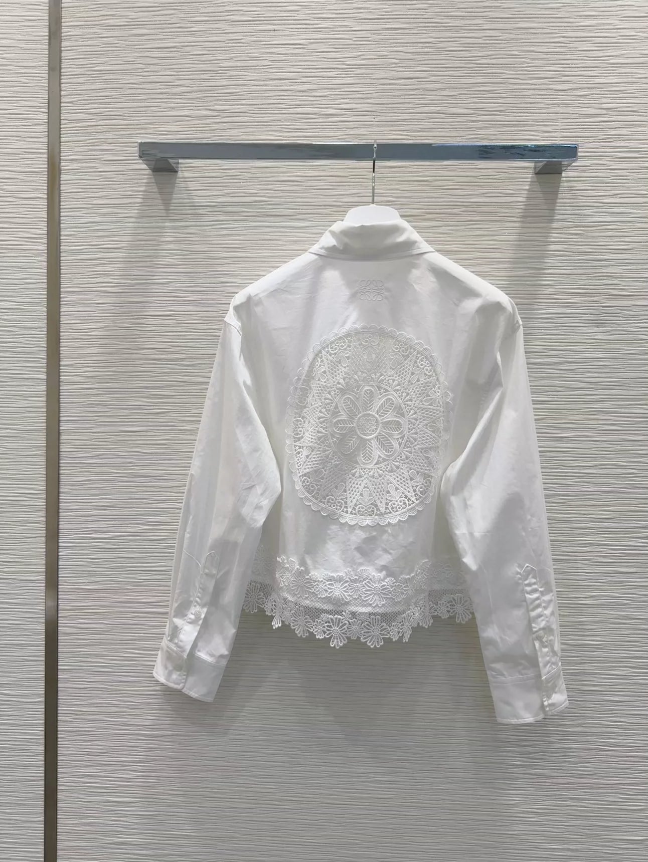 LO 25 New Pocket Splicing Lace Long Sleeve Shirt