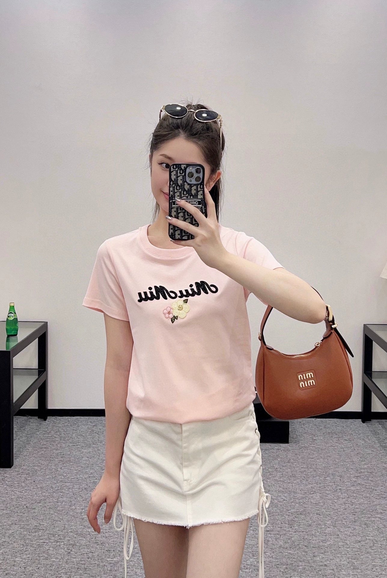 M 25 Floral Beaded Round Neck Short Sleeve T-Shirt