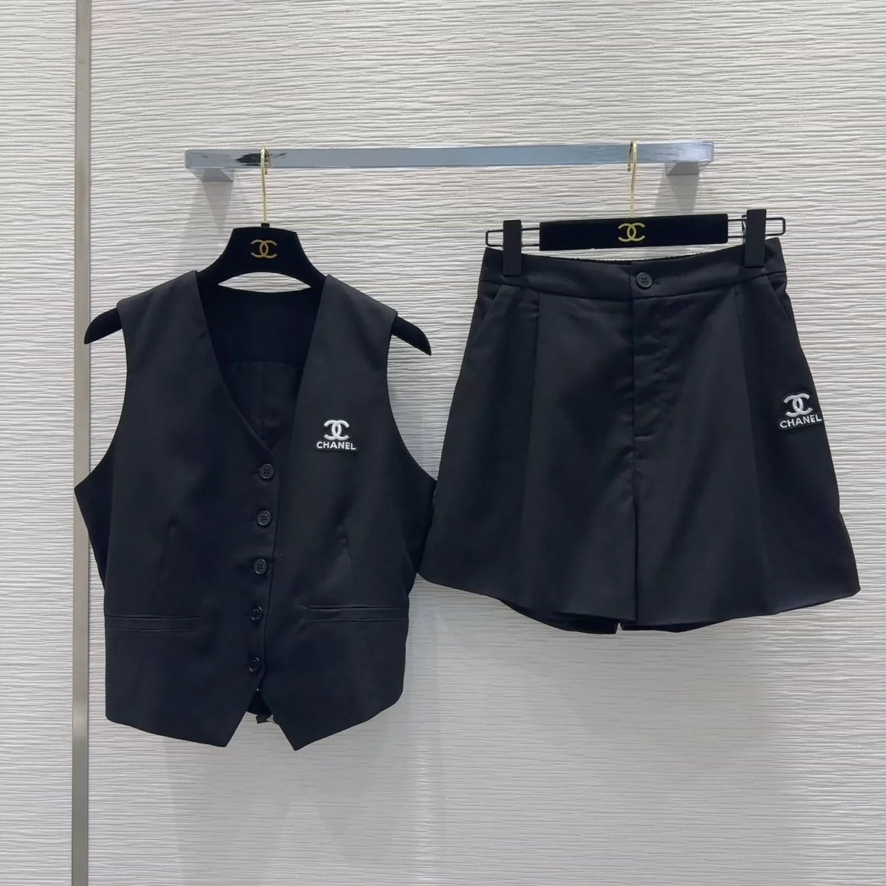 C 25 new embroidered vest shorts suit