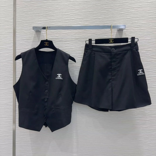 C 25 new embroidered vest shorts suit