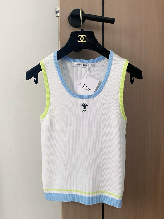 D 25 New Bees Embroidery Sleeveless Knit Tank Top