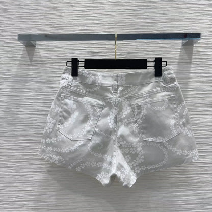 c 25 New color clashing printed pocket shorts