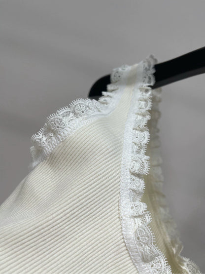 M 25 Apricot lace vest