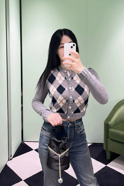 P 25 College style diamond patterned long sleeved cashmere cardigan