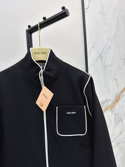 Mi 25 Air layer fabric jacket with trim design