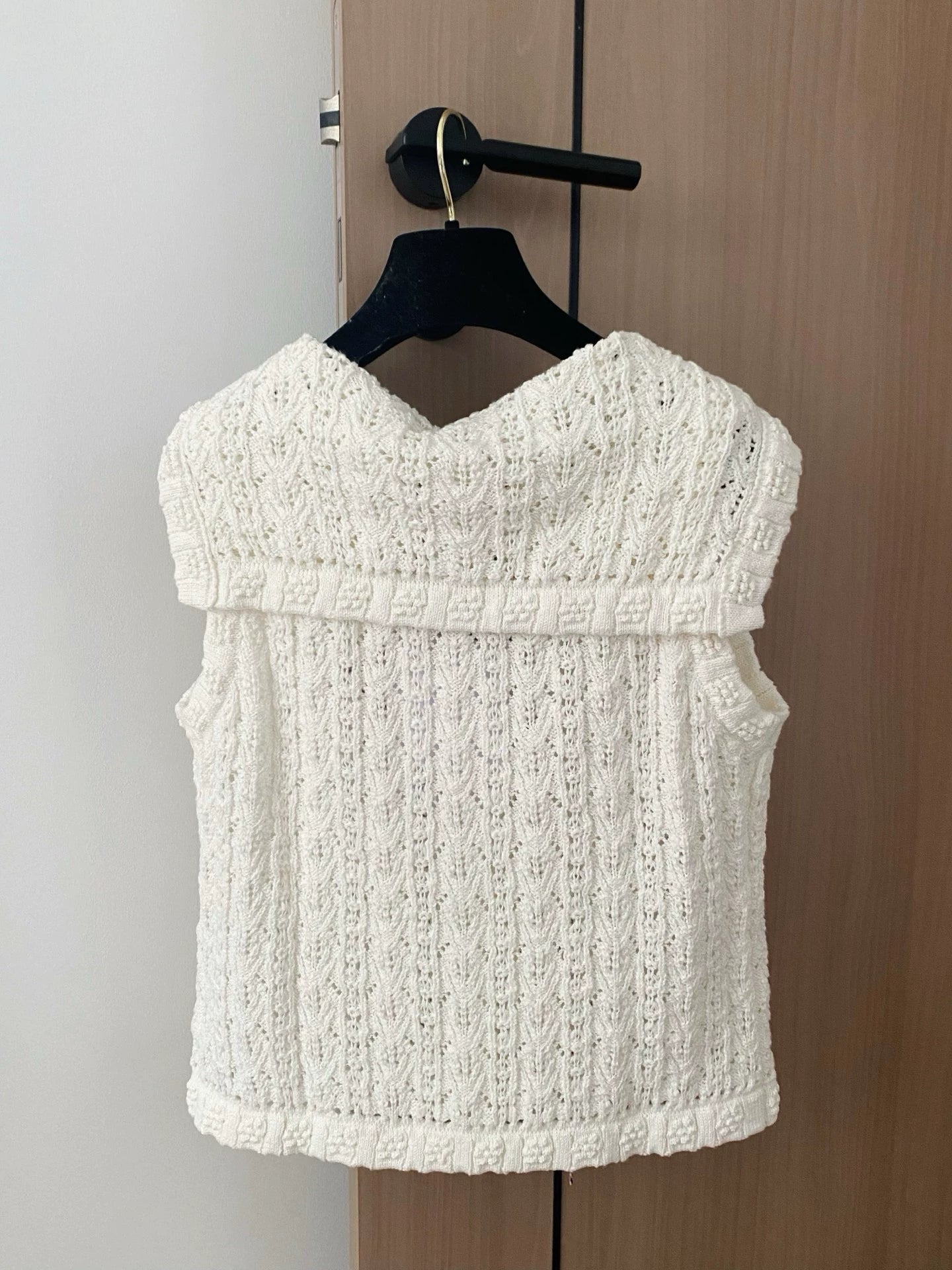 C 25 Pearl Logo Vest Cardigan