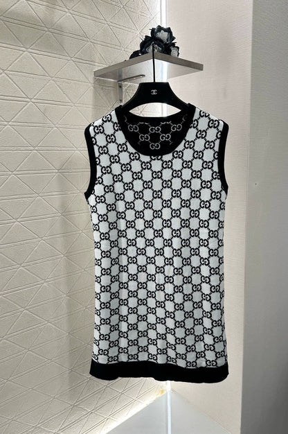 G 25 Reversible jacquard knitted vest dress