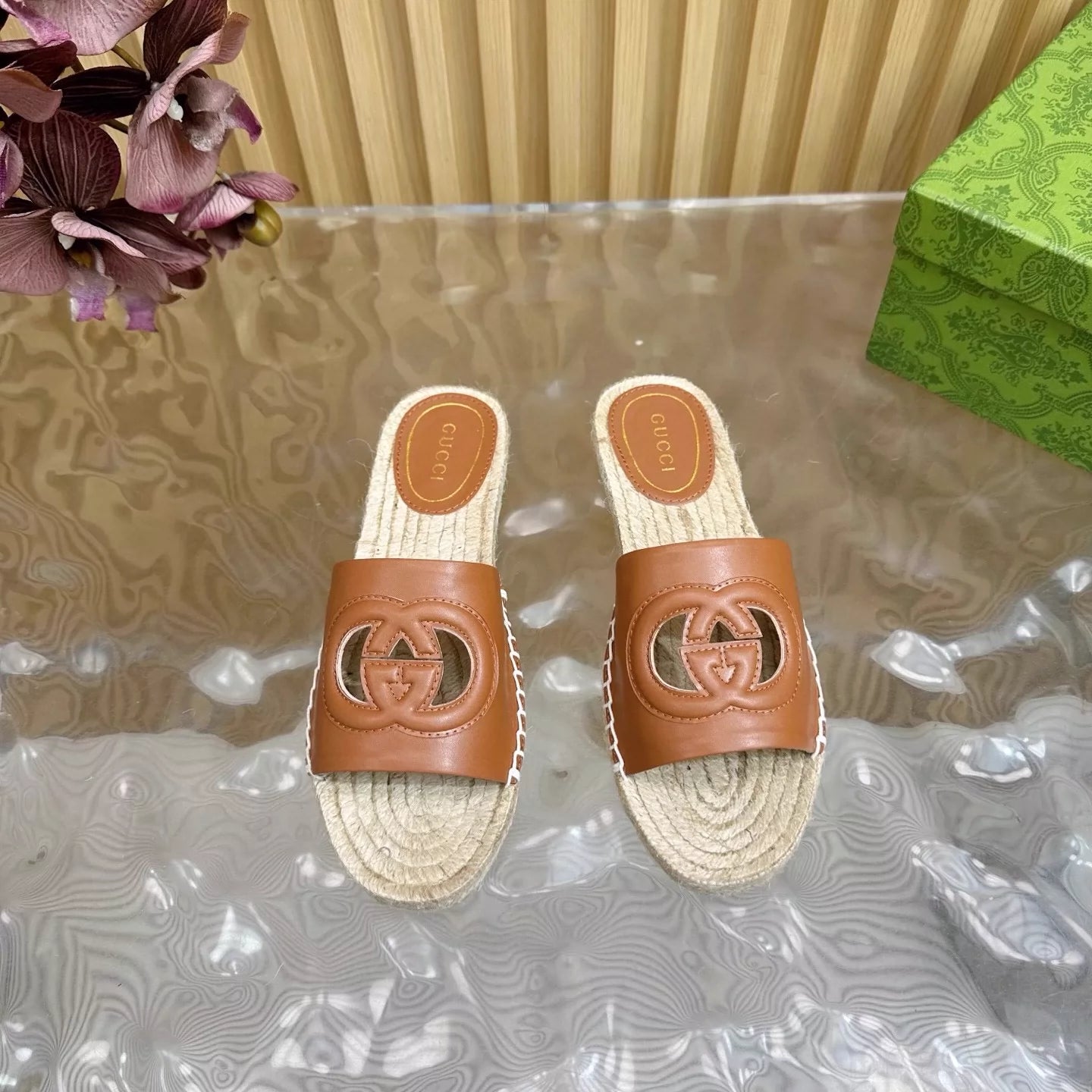 G 25 Straw sole slippers
