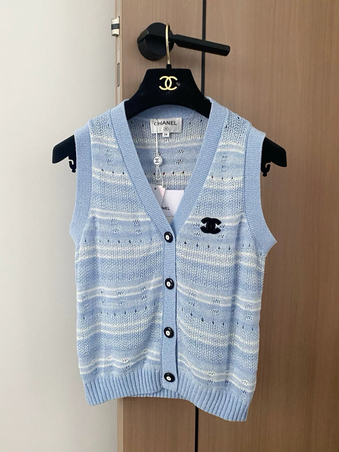 C 25 New Tricolor Hollow Out Vest