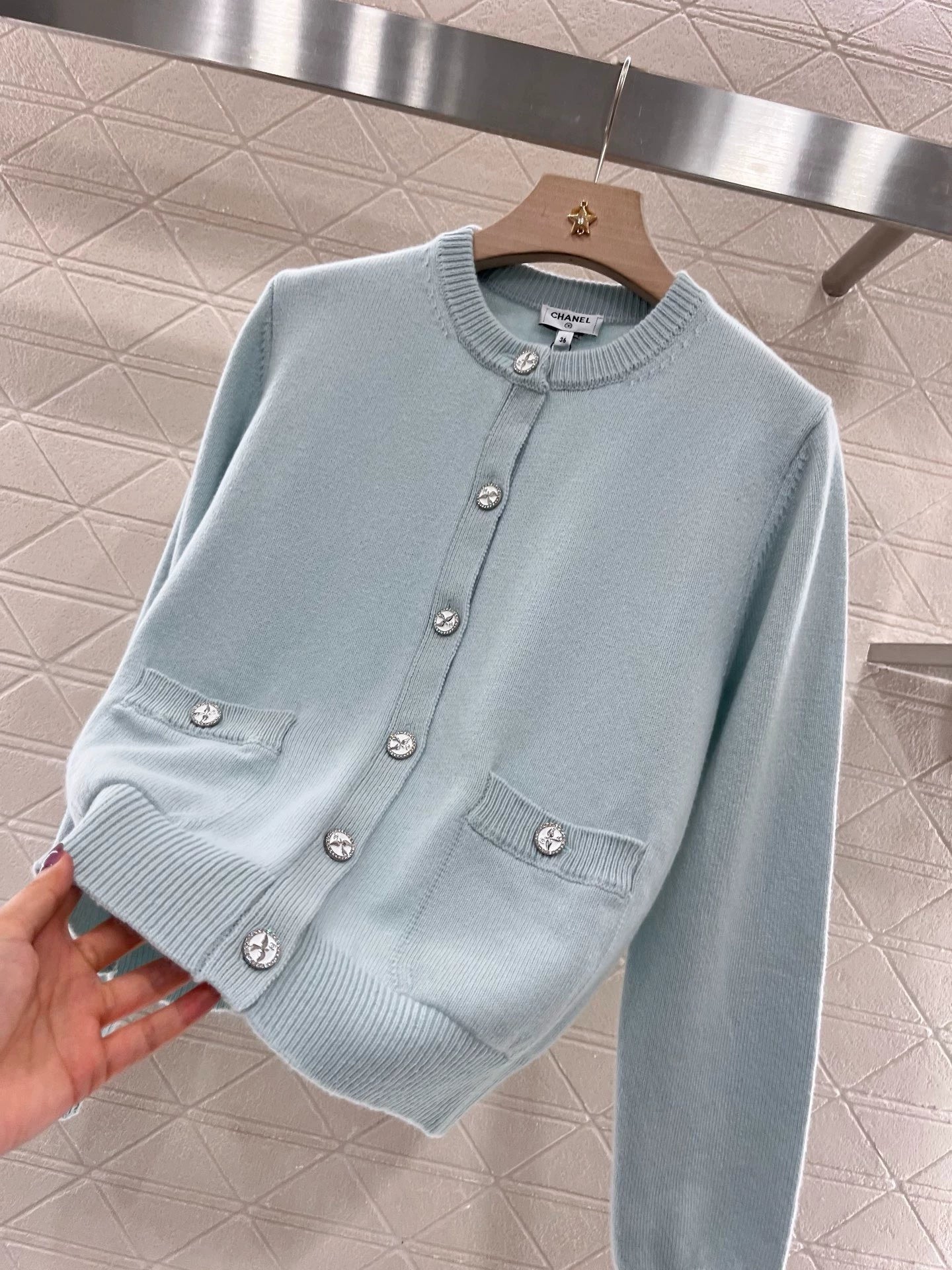 C 25 New knitted cardigan (light green, blue)
