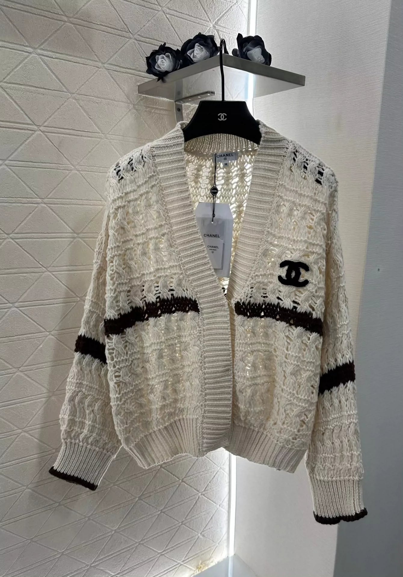 Cardigan tricoté au crochet C 25fw