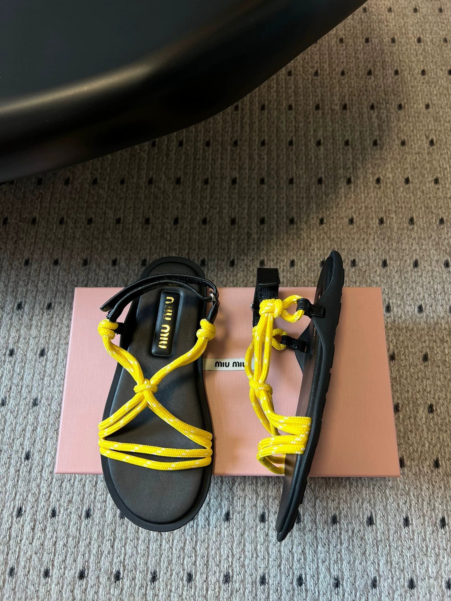 M 25 new summer simple and versatile knotted sandals and flat slippers