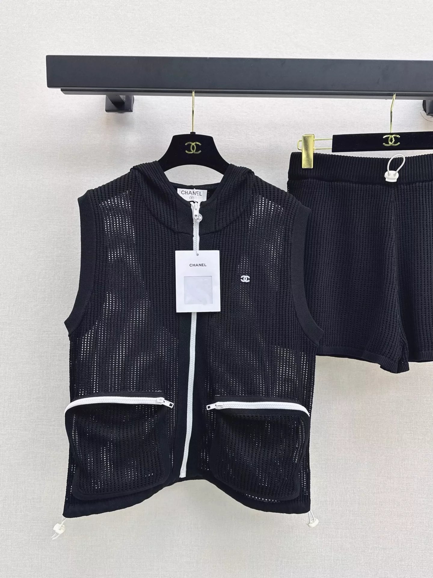 C 25 Early Spring Latest Knit Sets Cutout Hooded Vest + Shorts
