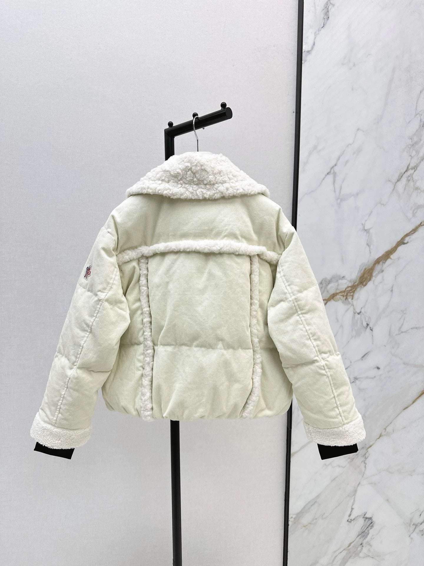 Mon 25 New lamb wool down jacket