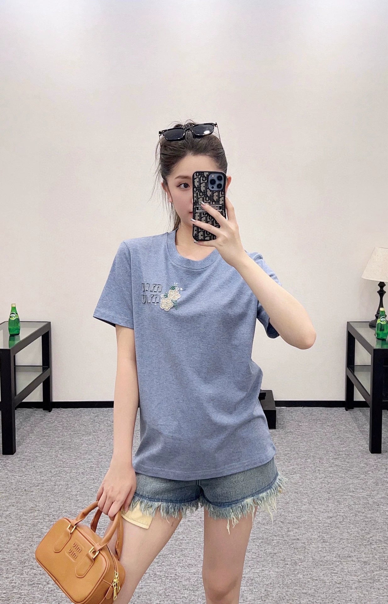 M 25 Round Neck Floral Beaded Short Sleeve T-Shirt
