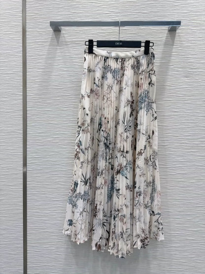 D 25 New Color Clash Printed Pleated Half Skirt