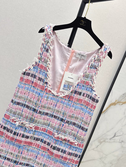 C 25 Spring/Summer New Sleeveless Dresses