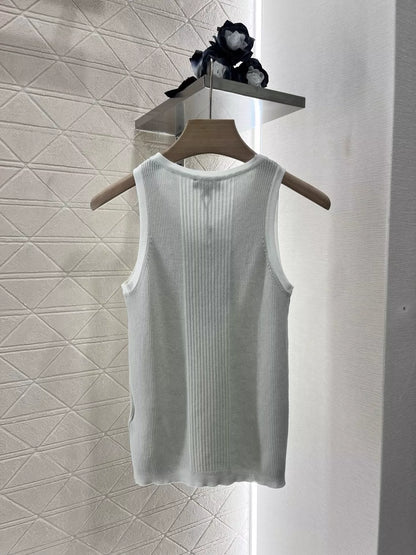 C 25 Vibrant Pink Slim Fit Knit Vest(Pink gray yellow)