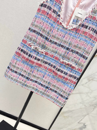C 25 Spring/Summer New Sleeveless Dresses