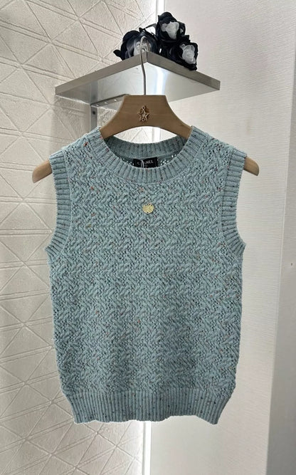 C 25 Leaf Knit Vest
