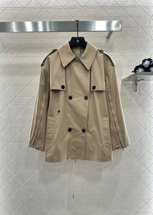 Di 25 Cape trench coat