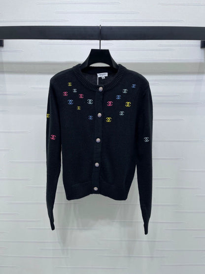 C 25fw Round Neck Long Sleeve Cardigan