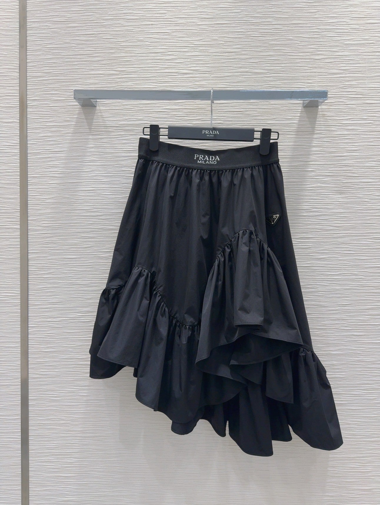 C 25 Irregular skirt