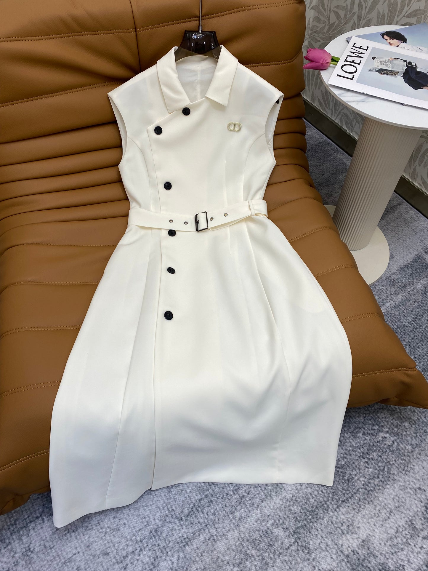 D 25 Lapel, side oblique button design, simple waist dress,