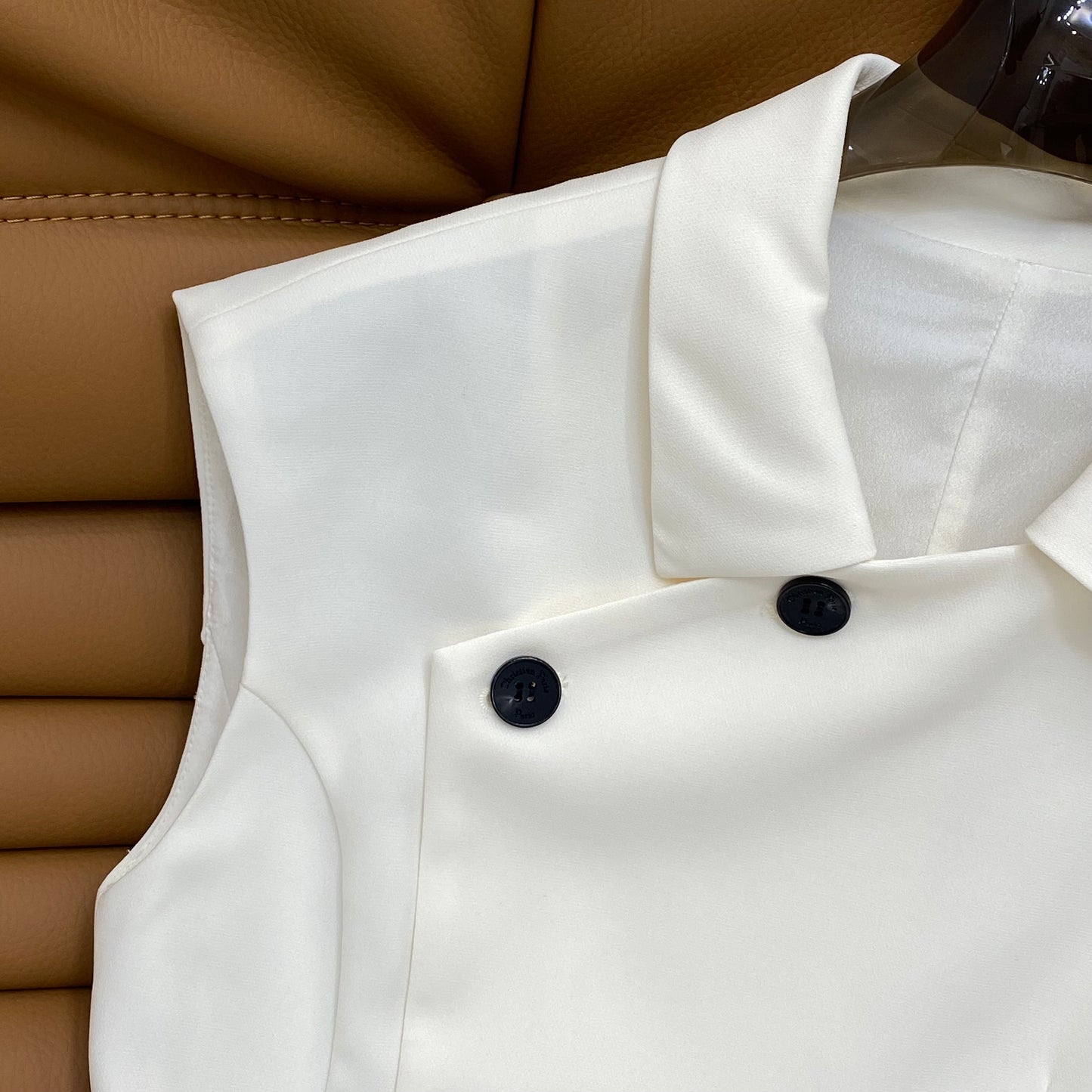D 25 Lapel, side oblique button design, simple waist dress,