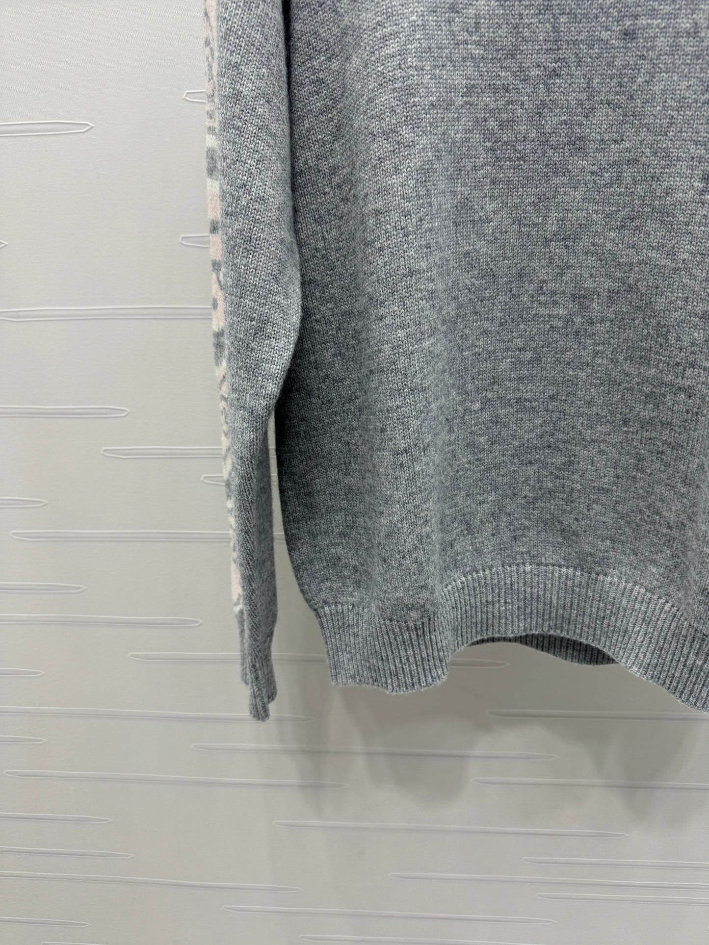 C 2025 Early Autumn New Cartoon Pattern Pullover Sweater!