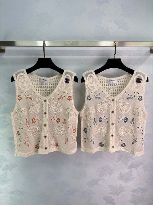 C 25 Early Autumn 3D Crochet Vest