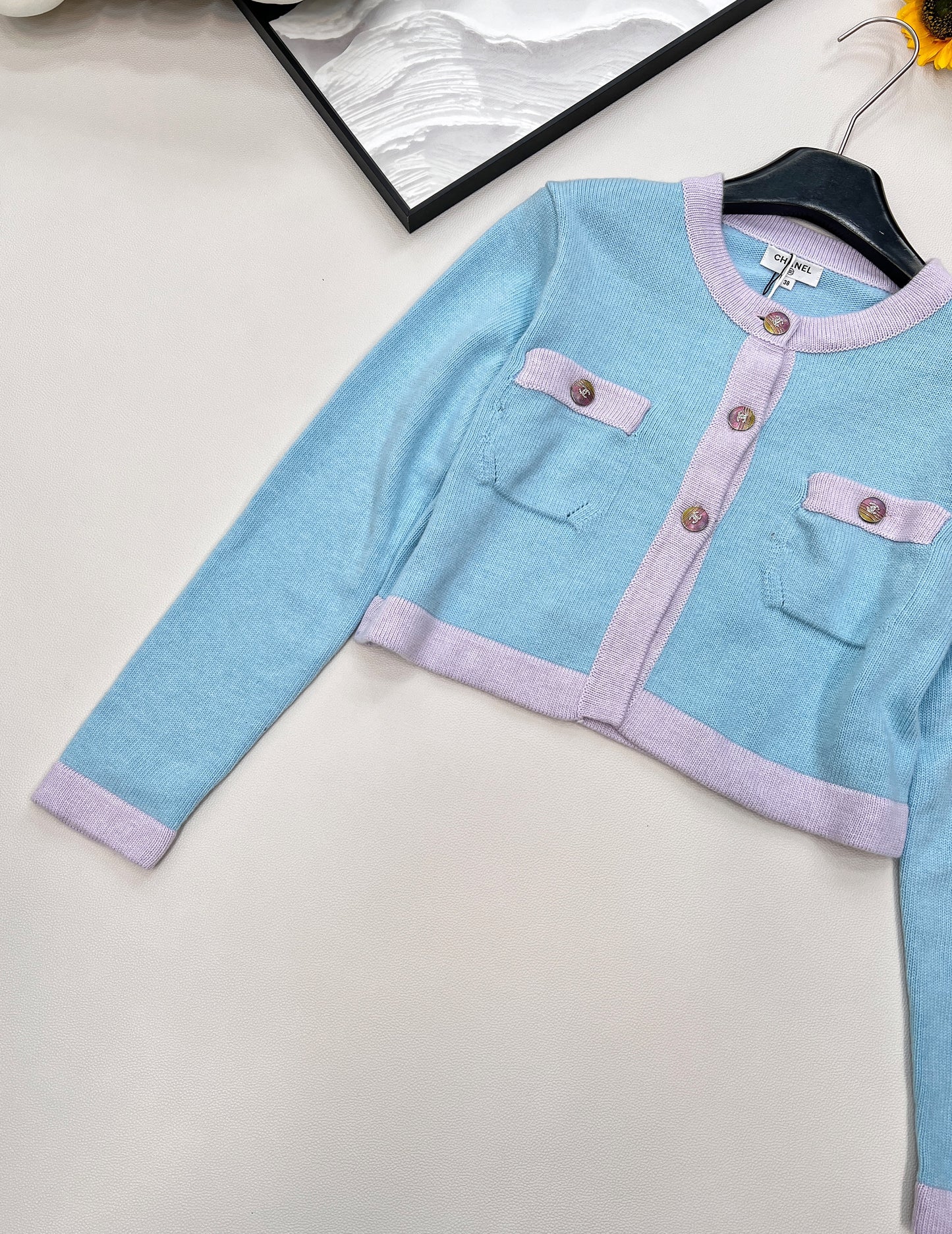 C 24 classic macaron color four-pocket contrast color knitted cardigan