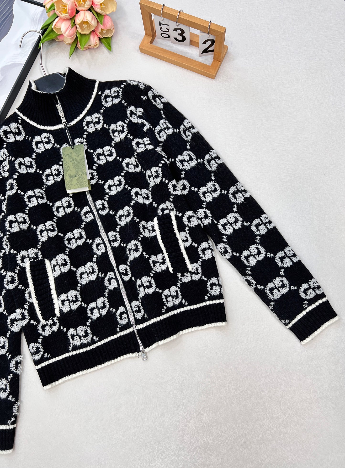 G 25 Limited Edition Classic Stand-Up Collar Jacquard Knit Zipper Cardigan
