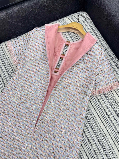 V 25 new woven tweed diamond button round neck dress