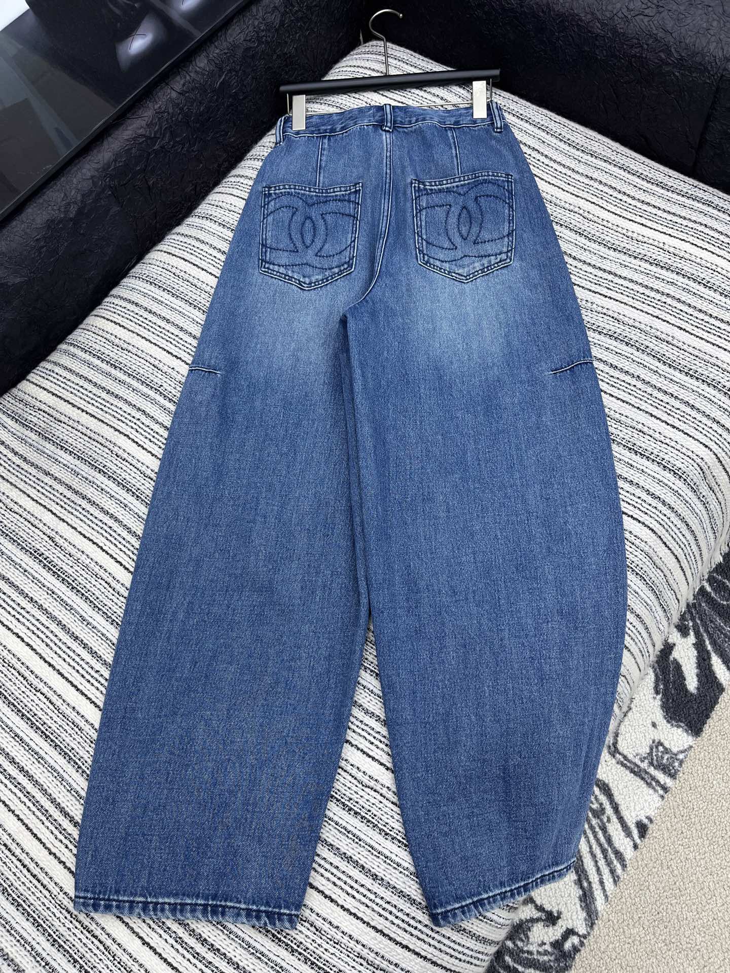 C 25 New Vintage Sickle Jeans