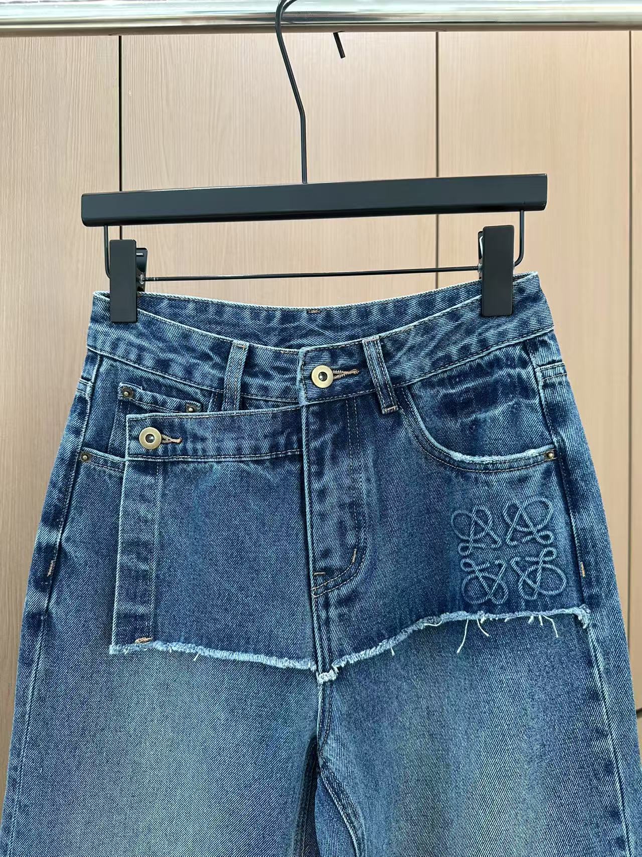 LO 25 Early Fall New Arrivals: Elastic-Waist Pants
