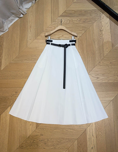 D 25 Mid-length with belt skirt
