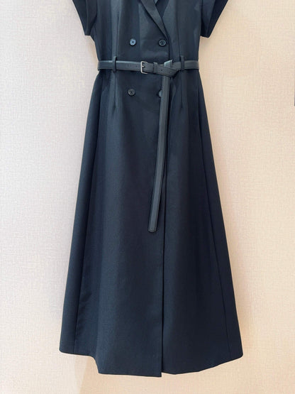 D 25 Simple short-sleeved belted dress