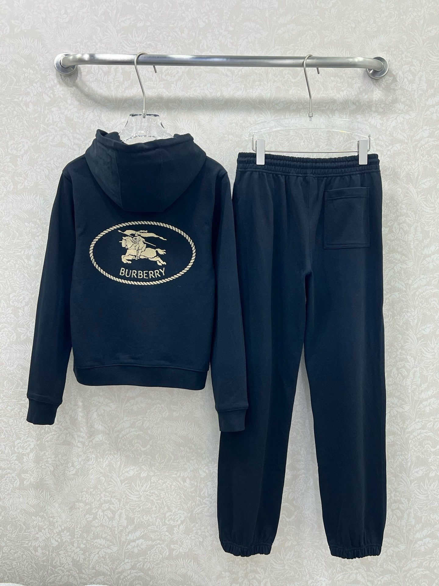 BU 25 Hooded drawstring zipper jacket and pants set