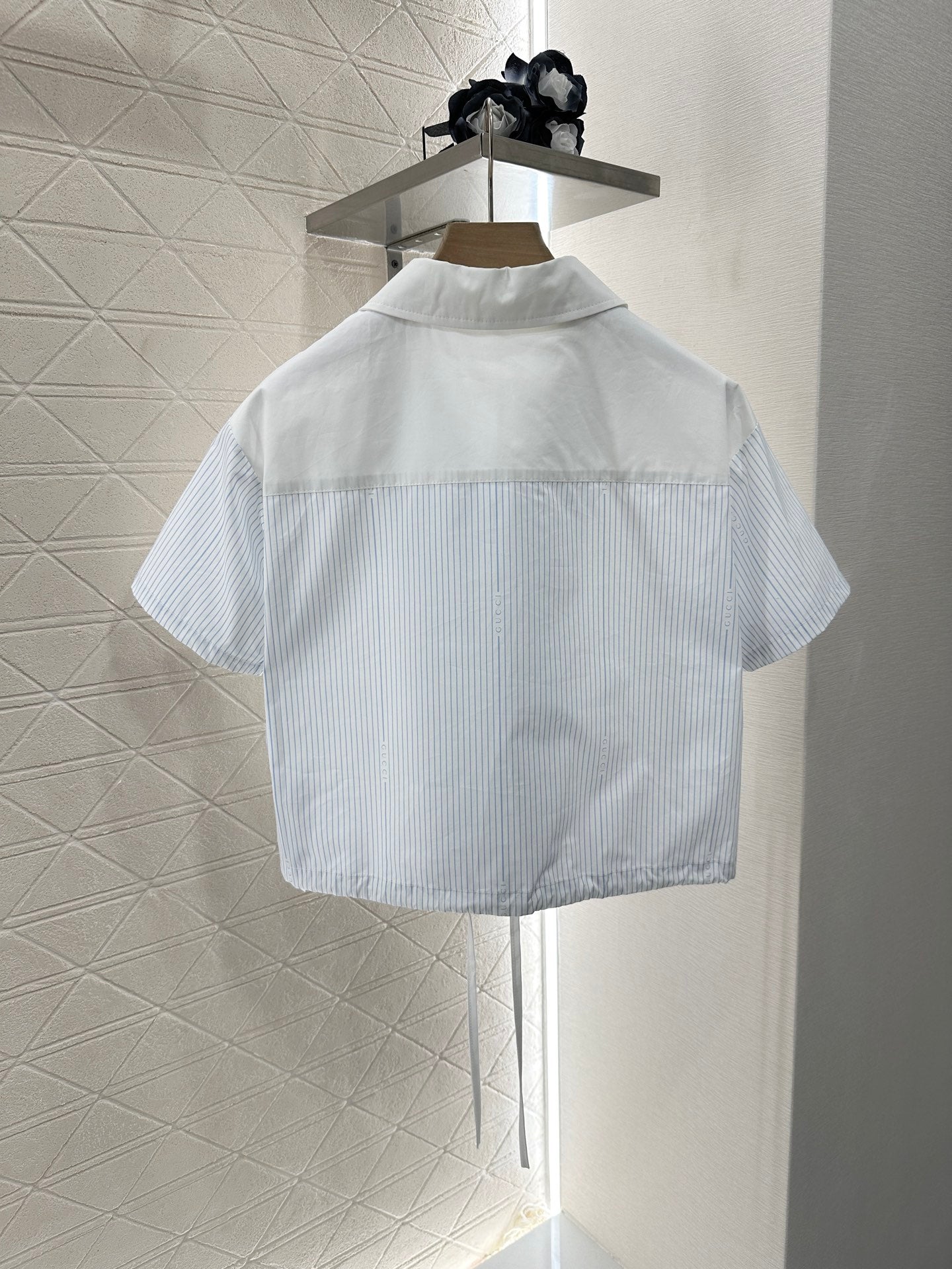 G 25  Striped short-sleeved shirt