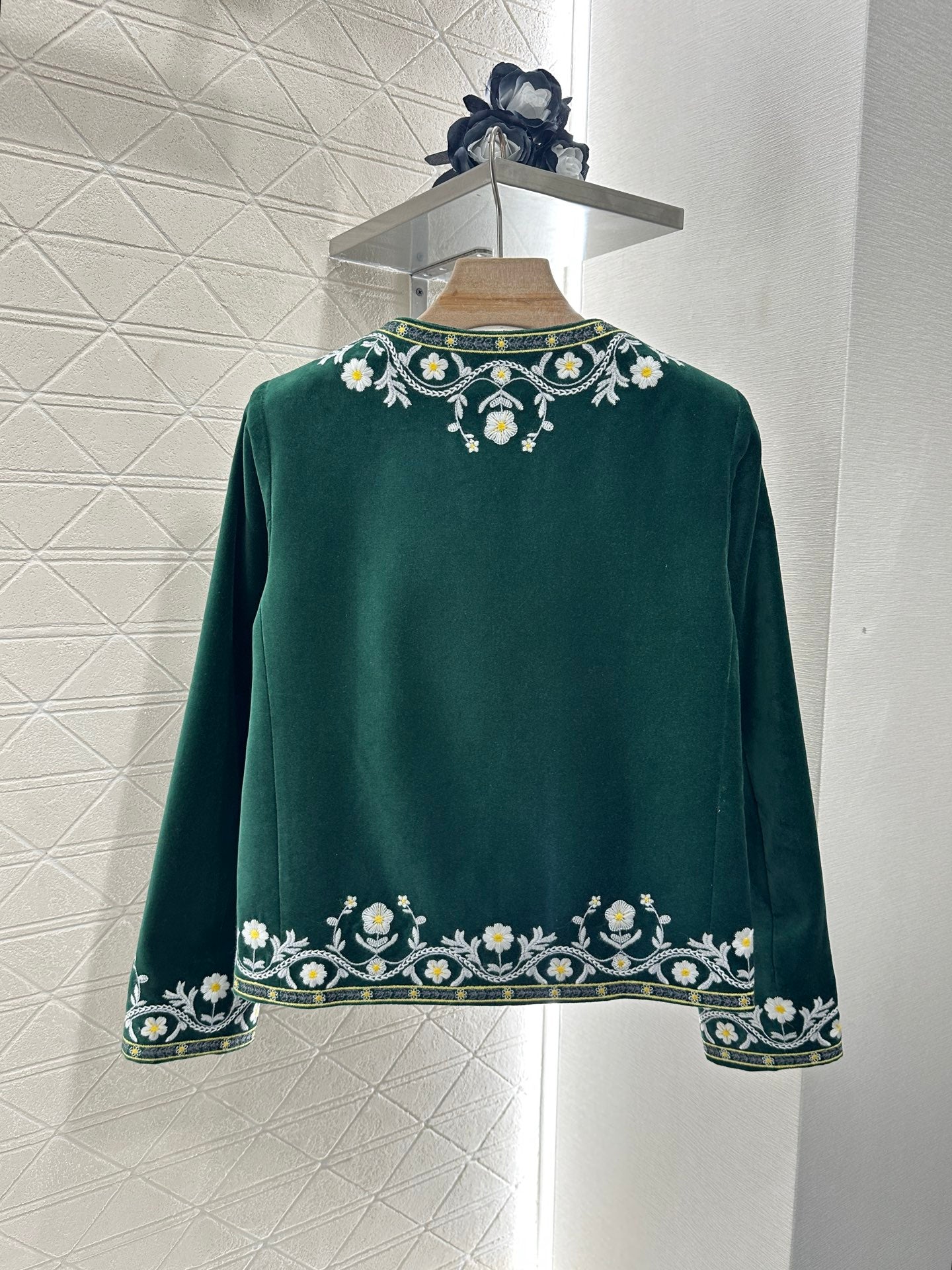 CE 2025 Velvet Embroidery Crew Neck Jacket