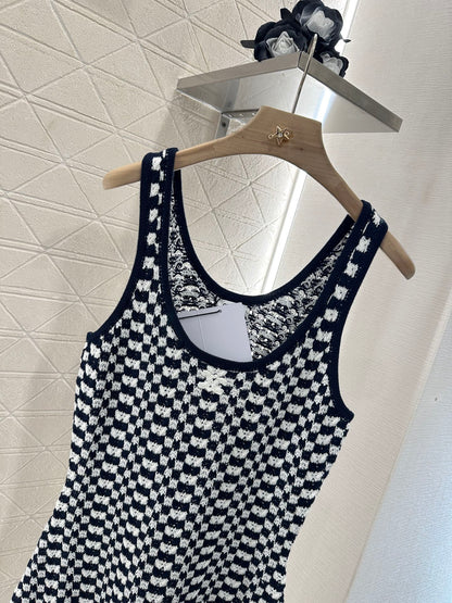 CE 25 Slim knitted vest skirt